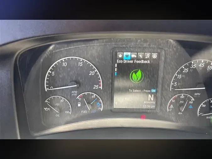 2022 FREIGHTLINER CA126