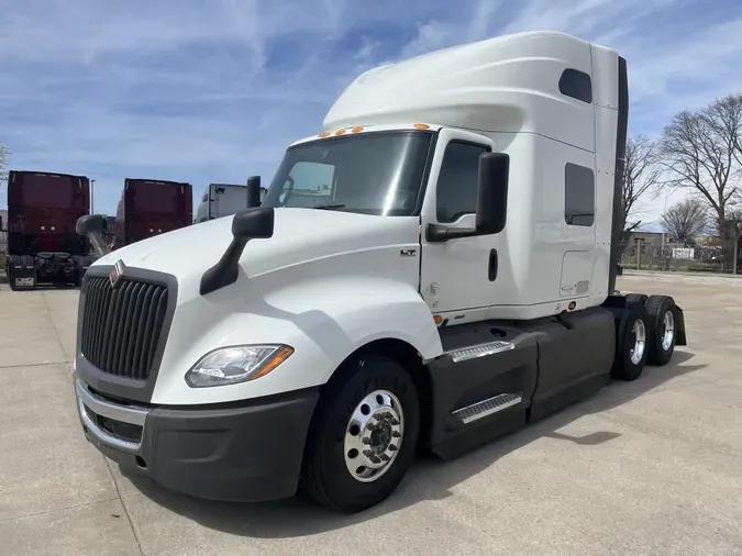 2022 International LT625