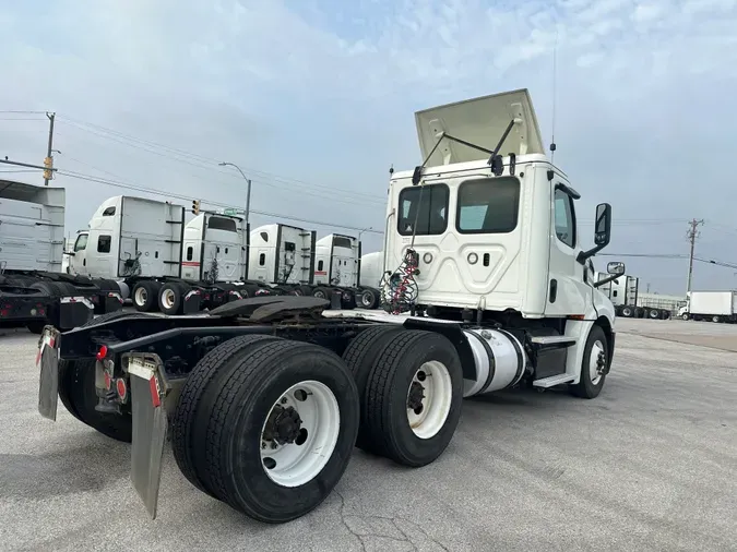 2018 FREIGHTLINER/MERCEDES NEW CASCADIA PX12664