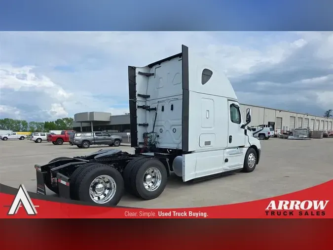 2020 FREIGHTLINER CA126