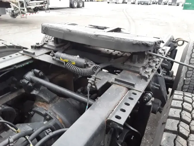 2020 NAVISTAR INTERNATIONAL LT625 SLPR CAB