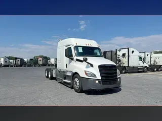 2021 Freightliner Cascadia 126