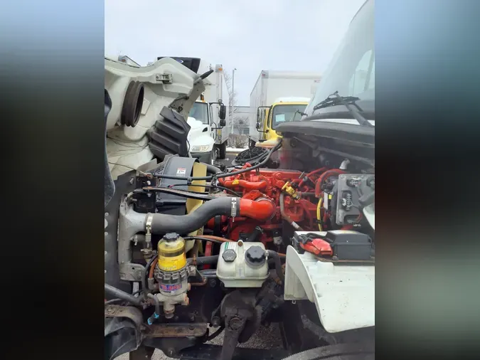 2019 FREIGHTLINER/MERCEDES M2 106