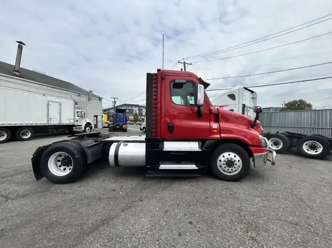 2019 FREIGHTLINER CASCADIA 125