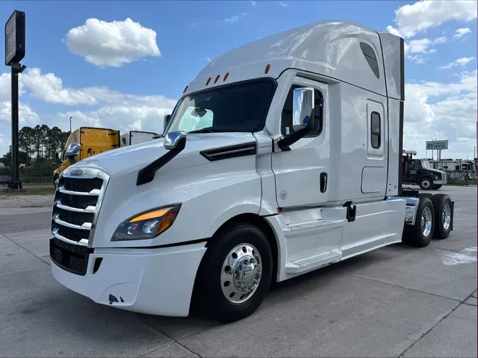 2022 Freightliner CA126SLPb348ef7862259b29e673ec8f85fd81c9