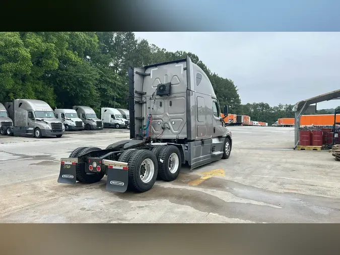 2021 Freightliner Cascadia