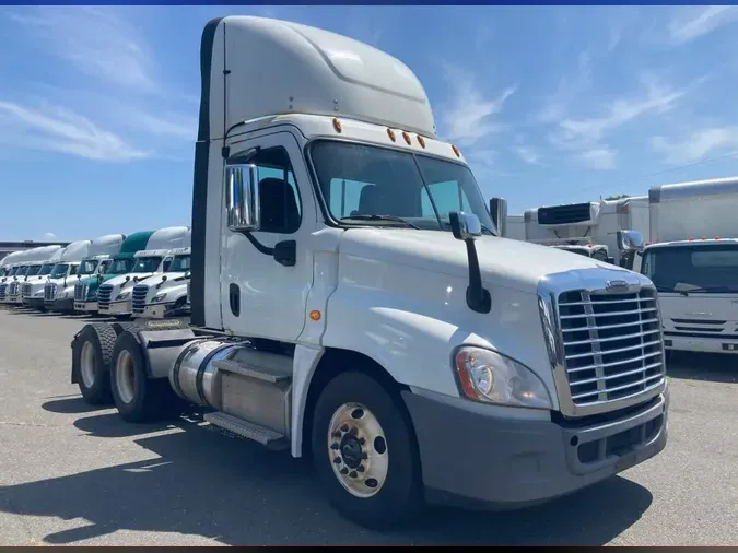 2020 FREIGHTLINER CASCADIA 125