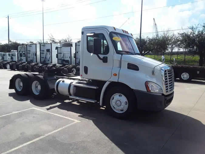 2017 FREIGHTLINER/MERCEDES CASCADIA PX11364ST