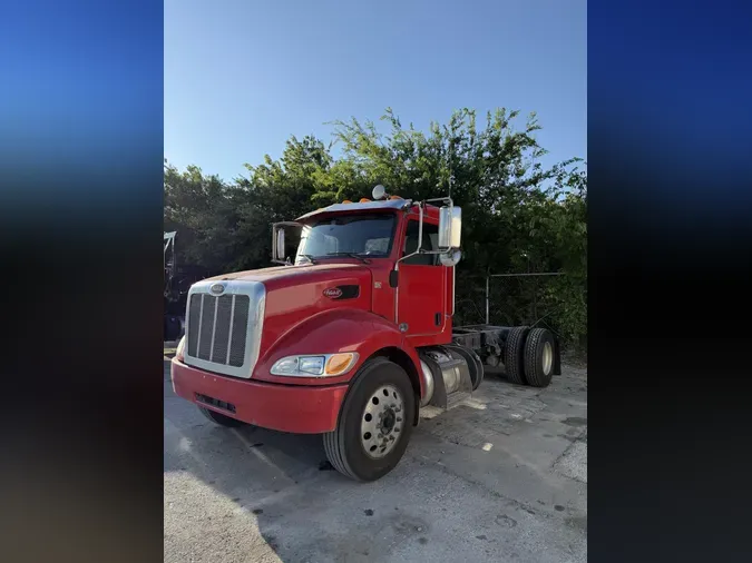 2020 Peterbilt 337b3556a2945baad409a77457ea63bd36c