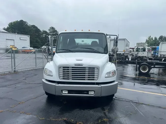 2020 FREIGHTLINER M2 106