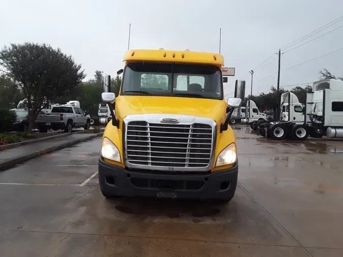 2018 FREIGHTLINER/MERCEDES CASCADIA 113