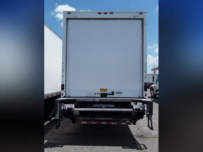 2018 FREIGHTLINER M2 106