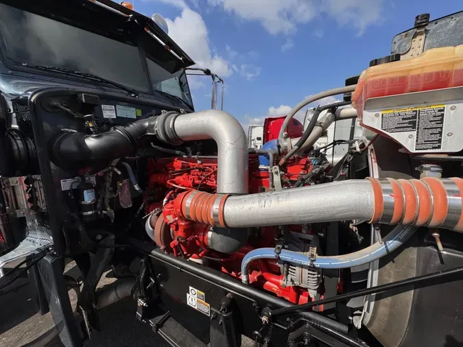 2023 Peterbilt 389b358537ac72cebf96c5b59374984916d