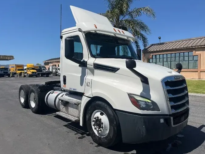 2019 Freightliner T12664STb35a48596bb4c130e5acd7c048e2cad8