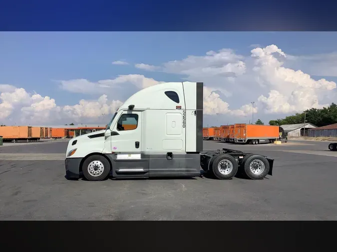 2022 Freightliner Cascadia 126b35ba4db108f3e87da1ca6178dc23514