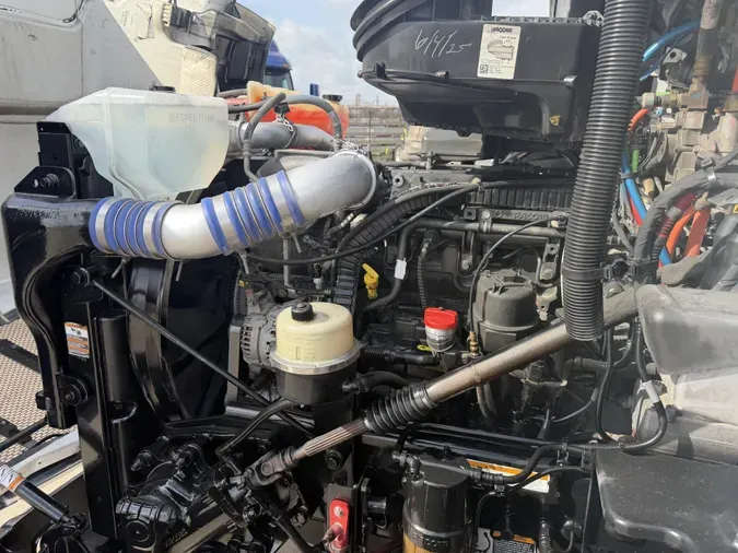 2021 Peterbilt 579b36012df8234cd66f0acaea0f6691bd5