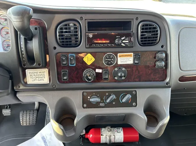 2020 Freightliner Business Class M2 106