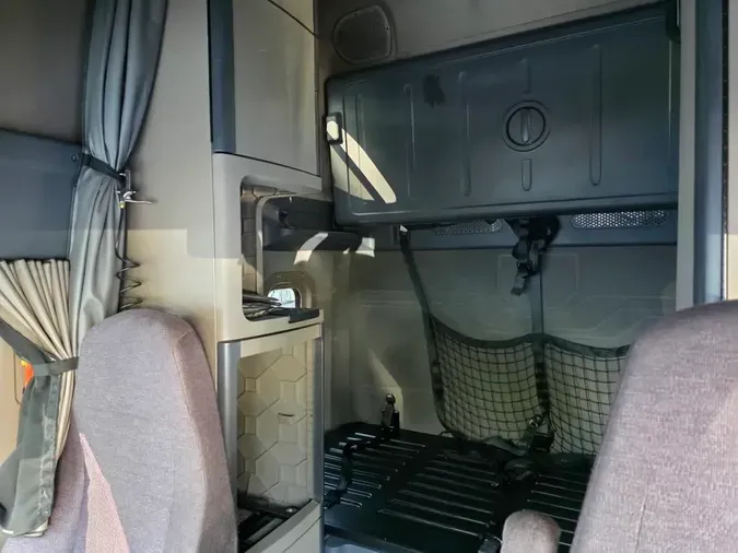 2020 FREIGHTLINER CASCADIA 125