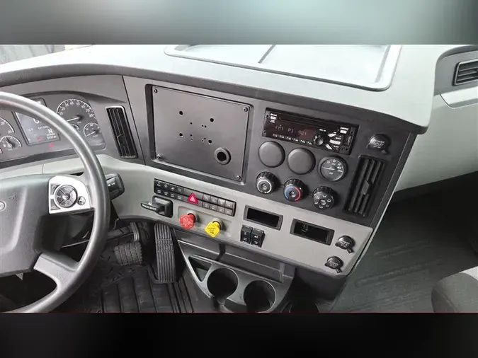 2020 FREIGHTLINER CA116