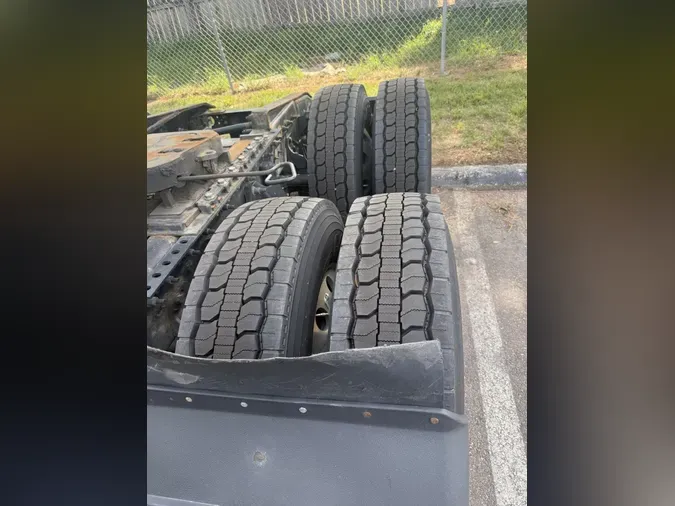 2021 International LT625b36411f617bba10eae0e72246814095b