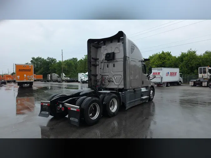 2025 Freightliner Cascadia 126