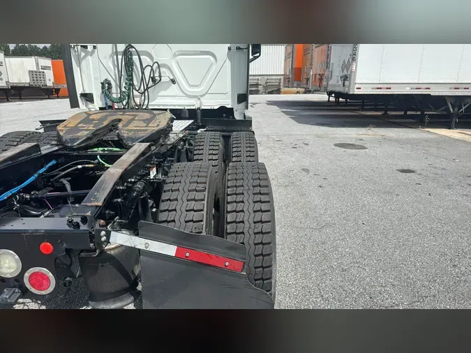 2019 Freightliner Cascadia 126