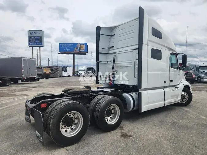 2020 VOLVO VNL64T760