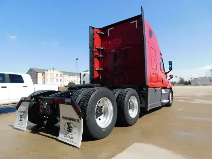 2020 Freightliner .