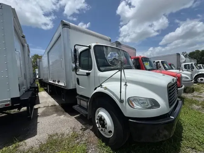 2018 FREIGHTLINER M2 106