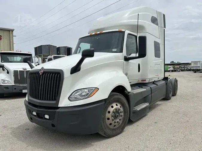 2021 INTERNATIONAL LT