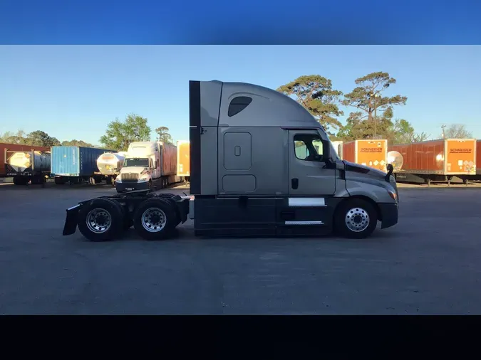 2023 Freightliner Cascadia