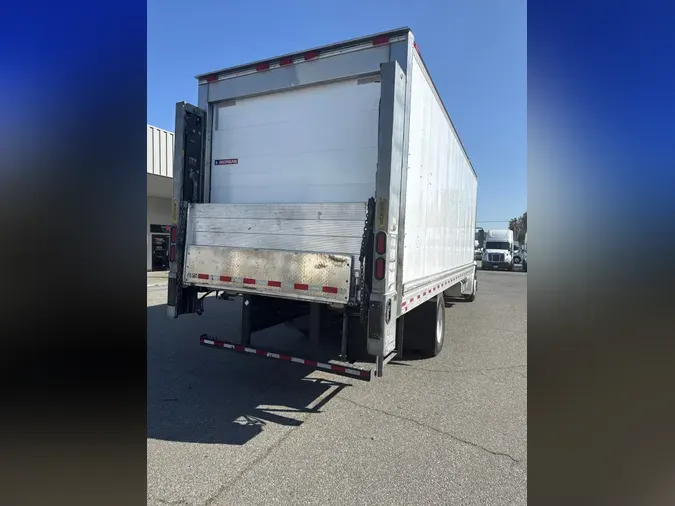 2018 FREIGHTLINER/MERCEDES M2 106