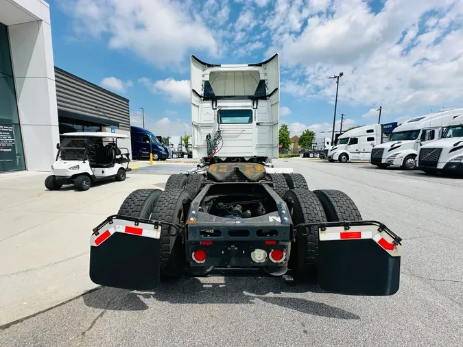 2018 Volvo VNL64T300