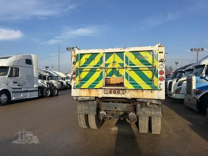 2004 INTERNATIONAL WORKSTAR 7500