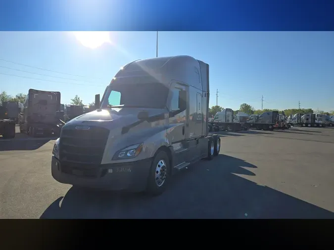 2024 Freightliner Cascadia 126