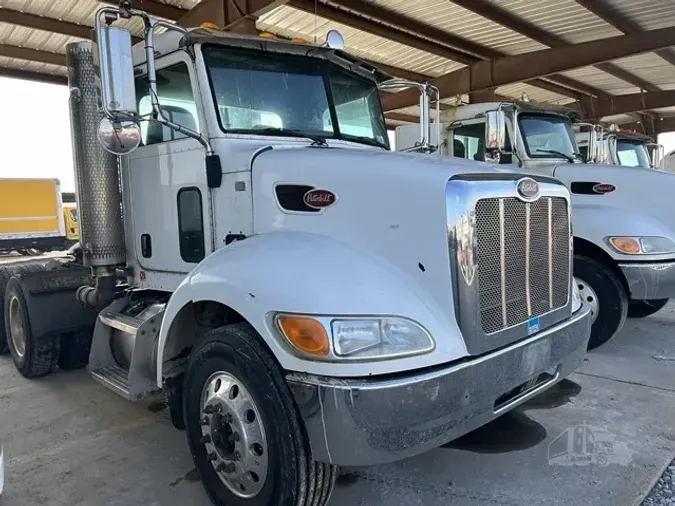 2010 PETERBILT 340