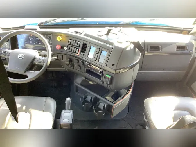 2022 Volvo VNL860