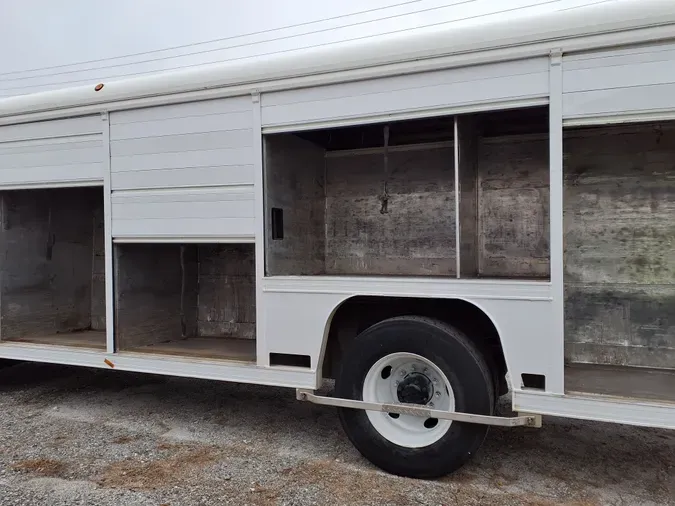 2016 FREIGHTLINER/MERCEDES M2 106