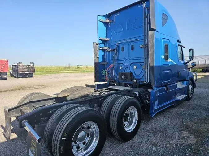2019 FREIGHTLINER CASCADIA 126