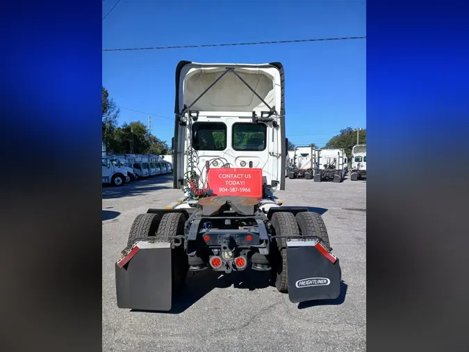 2018 FREIGHTLINER/MERCEDES CASCADIA 113