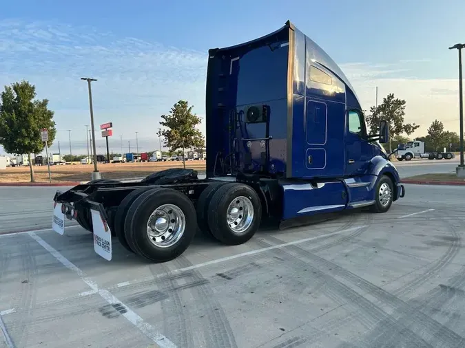 2022 Kenworth T680b37c6c1722c54635775ccd046c25c7d3