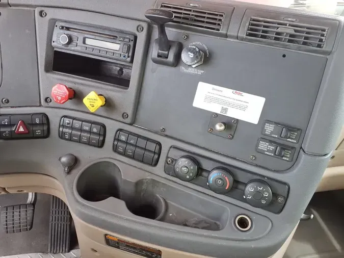 2017 FREIGHTLINER CASCADIA 125
