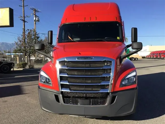 2020 FREIGHTLINER CA126