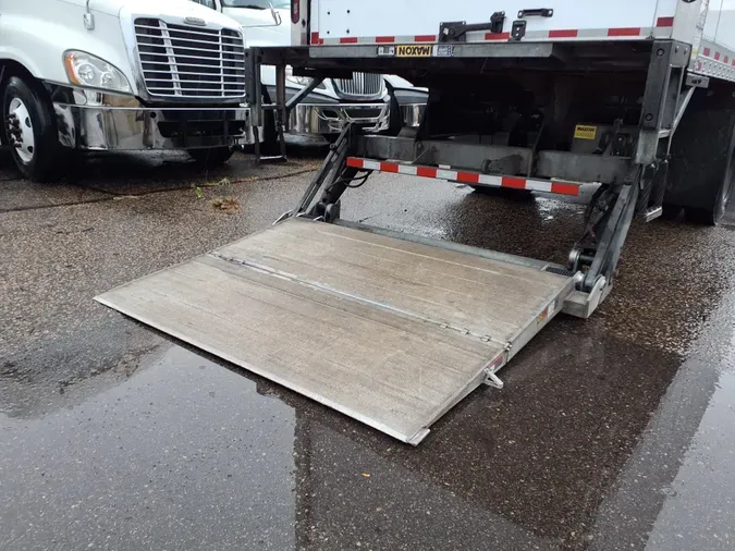 2020 FREIGHTLINER/MERCEDES M2 106