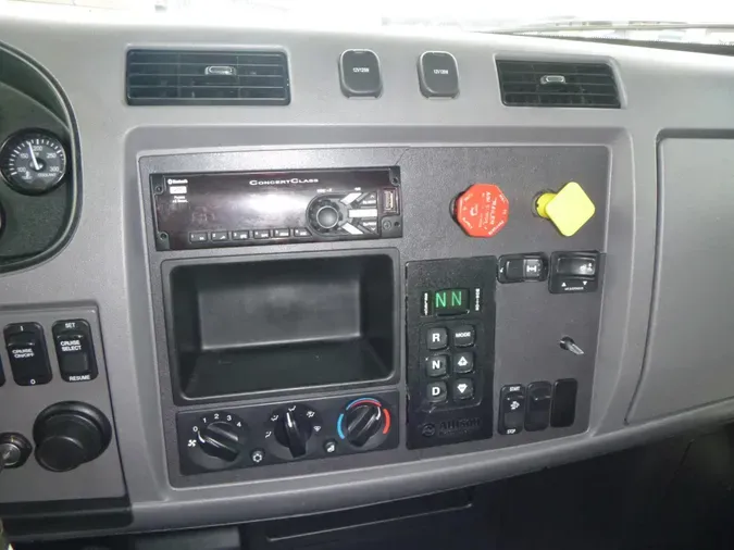 2018 Peterbilt 337