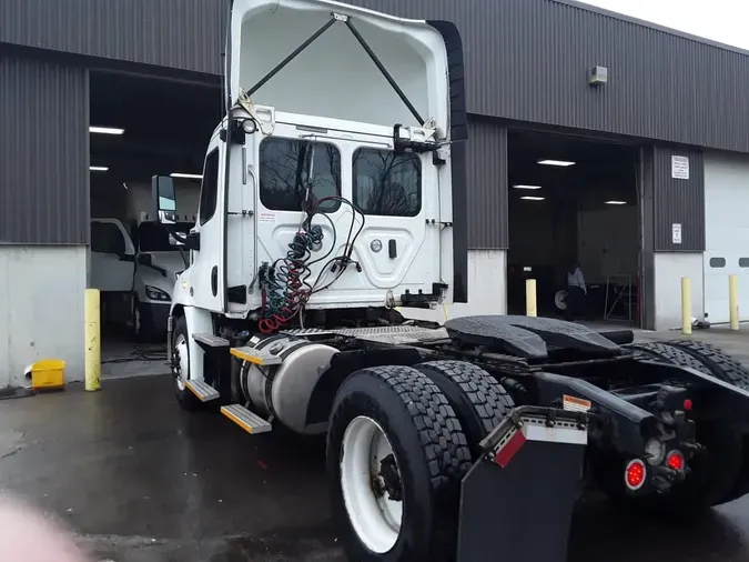 2018 FREIGHTLINER/MERCEDES CASCADIA 113b38212d4bef33099322239cf5b3bf74a