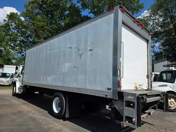 2016 FREIGHTLINER M2 106
