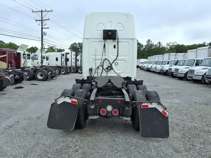 2020 FREIGHTLINER CASCADIA 125