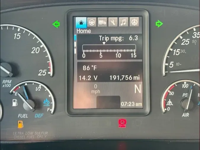 2023 Freightliner Cascadia 126