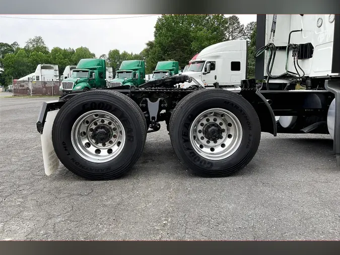2022 INT LT625 6x4